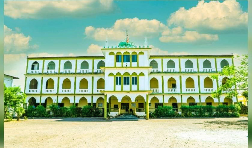 Al Jamiatul Hashmia main academic building Bijapur