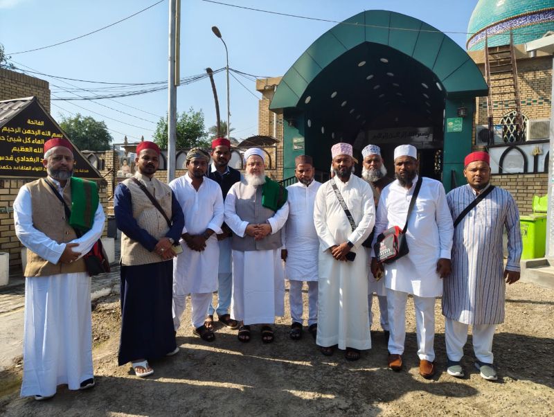 Sufi tour group with Sheikh Tanveer Hashmi outside Imam Junayd's shrine