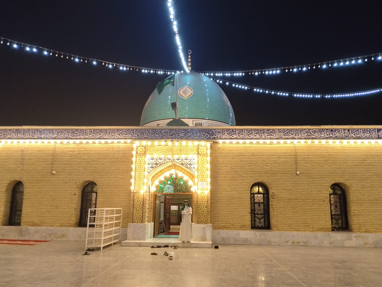 Pir Sayed Tanveer Hashmi at Sheikh Ahmed Kabir Refai Shrine