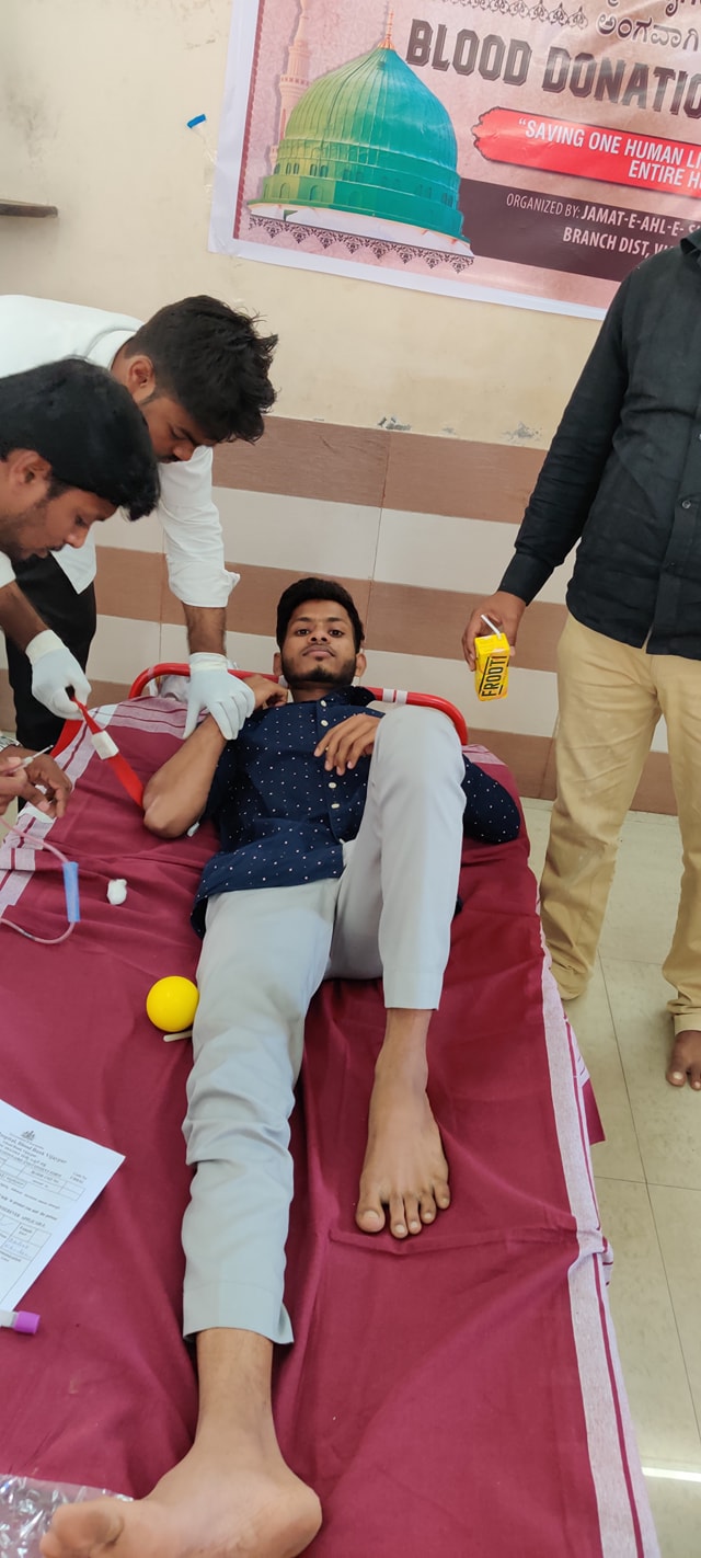 Blood donation volunteers