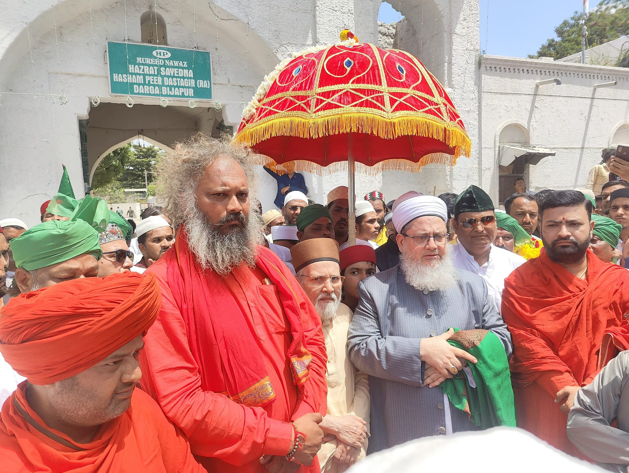 Interfaith visit at the dargah